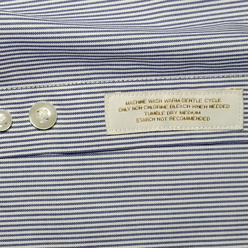 Roundtree & Yorke Mens Blue and White Striped Button Up Shirt Size 17 / 34 - Picture 4 of 11